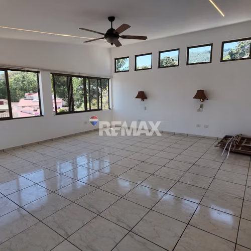 Excellent SALE House at Col, Escalon $518k