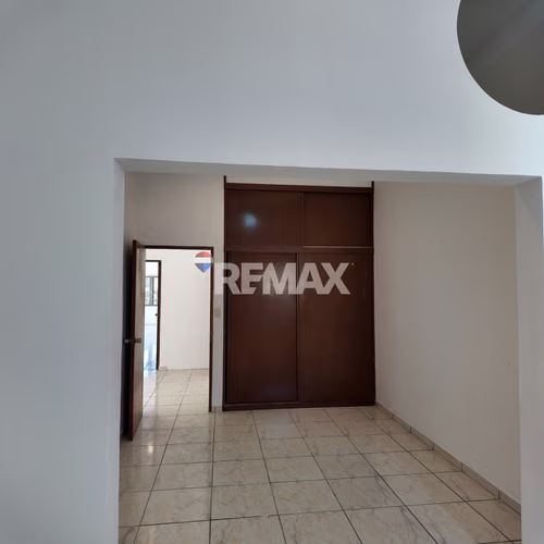 Excelente  VENTA Casa Col, Escalon $518. Mil