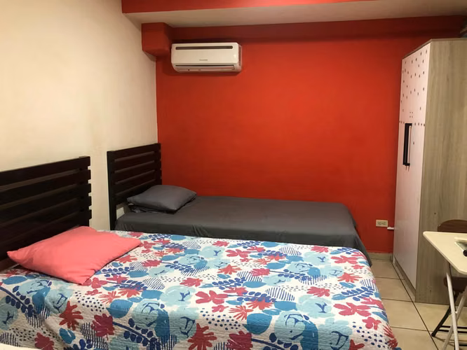 Alquiler de Habitaciones Amuebladas para una, dos o tres personas