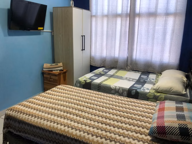 Alquiler de Habitaciones Amuebladas para una, dos o tres personas