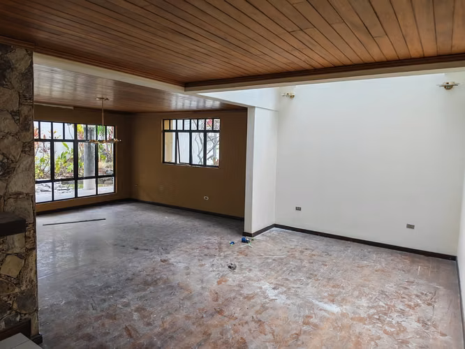 Casa en Alquiler – Zona Exclusiva, San Benito