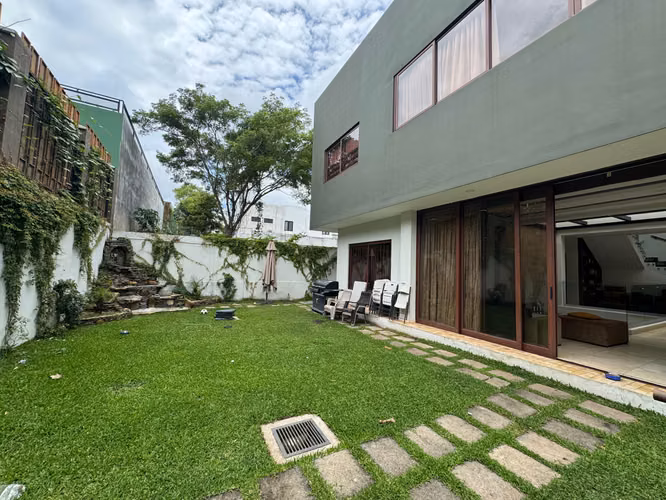 SE VENDE CASA RESIDENCIAL LOS SUEÑOS, MODERNA, terreno 850 v²y 650 m