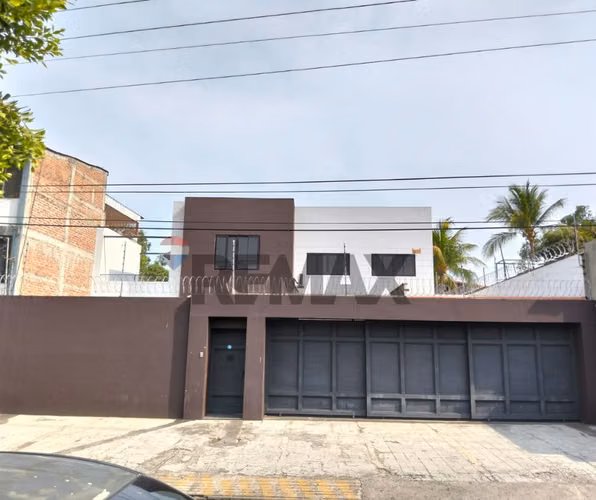 SAN MIGUEL, CASA EN VENTA. 300 m2, Z HOSPITAL SAN FRANCISCO