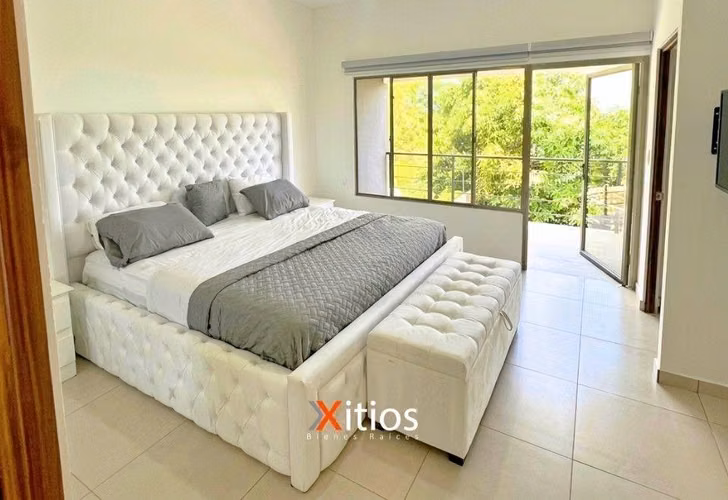 Casa amplia en venta! Residencial Las Pergolas!
