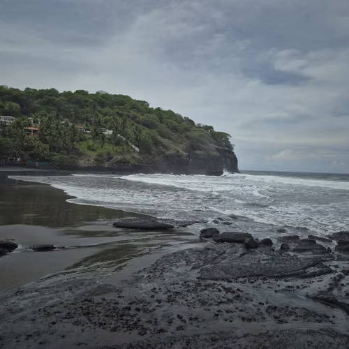 VENTA  LINDO RANCHO   EN PLAYA PRIVADA,  LA LIBERTAD
