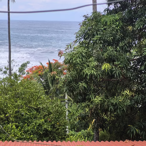VENTA  LINDO RANCHO   EN PLAYA PRIVADA,  LA LIBERTAD
