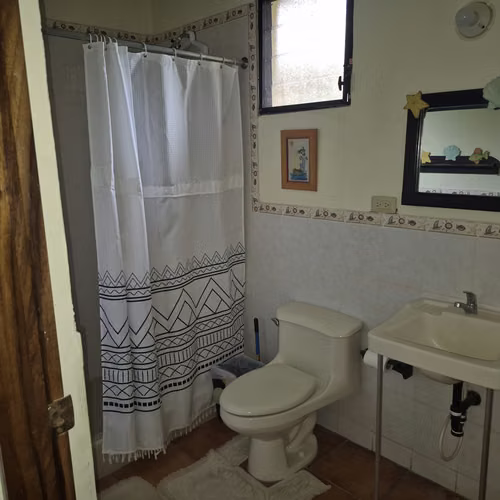 VENTA  LINDO RANCHO   EN PLAYA PRIVADA,  LA LIBERTAD