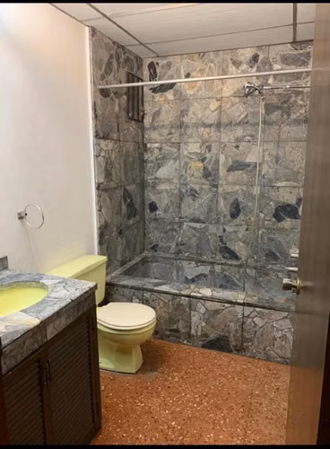 Alquiler de habitaciones es zona alta de escalon a caballero