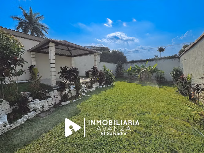 Casa-oficina Col. San Francisco | 550 m² y 7 parqueos