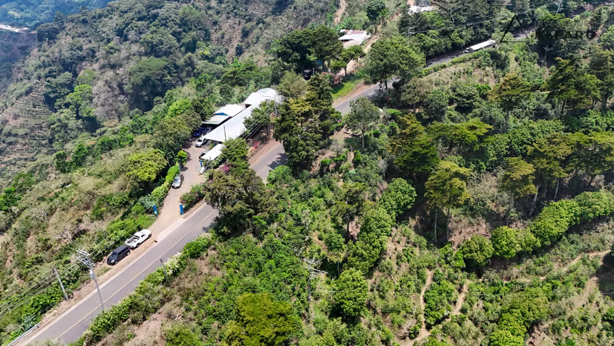 Terreno de 1581 m2 en Jayaque frente a carretera - Imagen 4