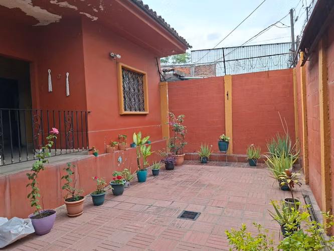 Casa en venta- colonia La Rabida