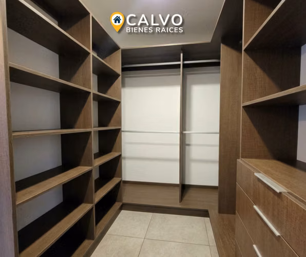 Apartamento de lujo amueblado en venta | Puerta del Alma, San Benito