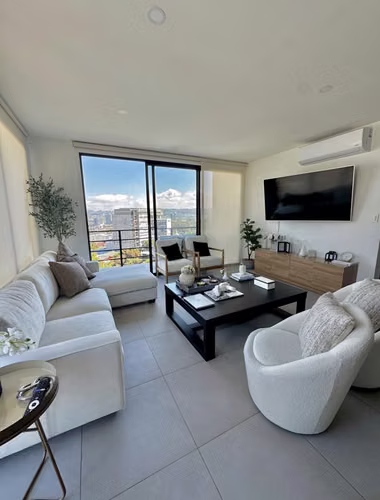 Apartamento en venta de esquina nivel alto, Torre Maya.