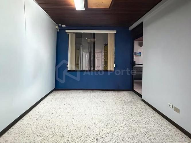 Casa Comercial en Venta en San Benito