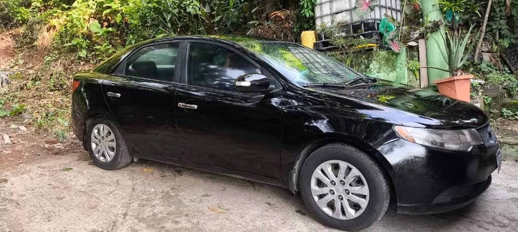 Kia forte 2010 motor con póliza