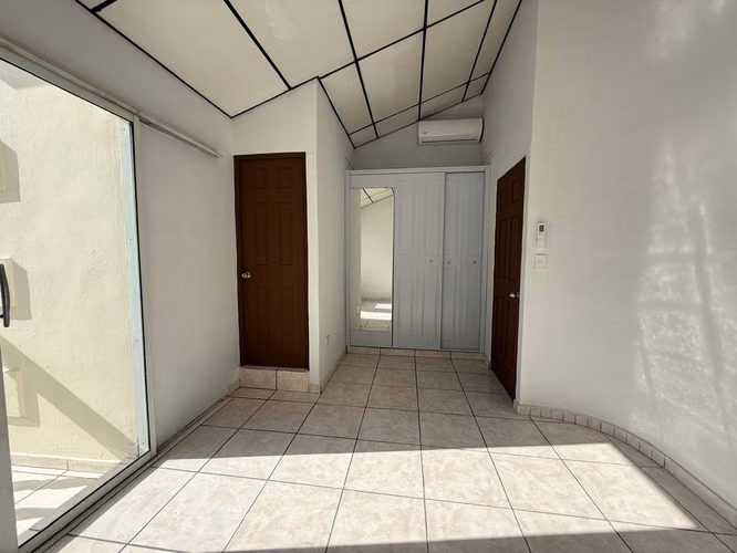 Se Alquila Moderna Casa Residencial Privada – Brisas de San Francisco, San Salvador - Imagen 13