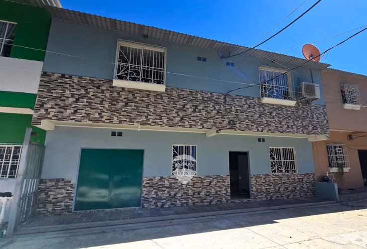 Two-Story House with Warehouse for Sale in Apopa