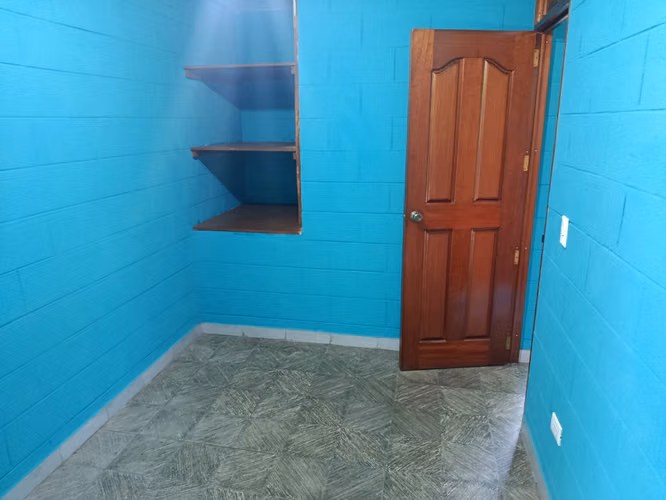 Alquiler de Casa en Reparto Venecia, Calle al Matazano, contiguo a Santa Lucía, Soyapango