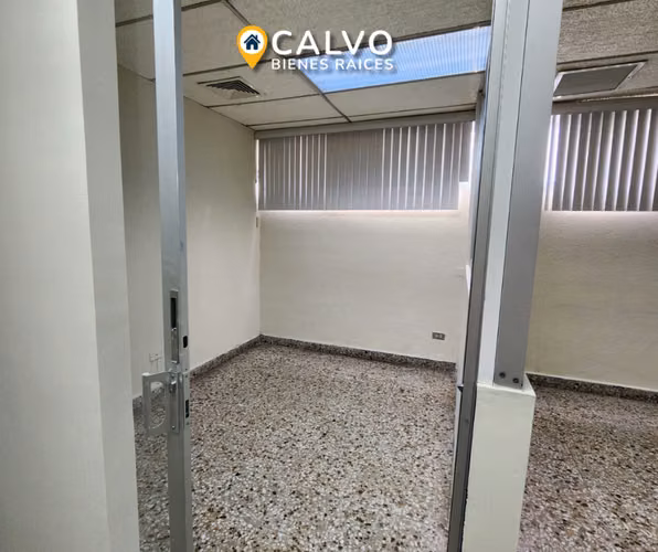 Local Comercial en Plaza Cristal | Colonia Escalón