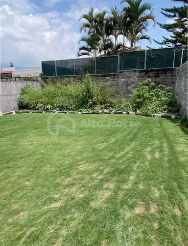 Terreno en venta en Santa Elena