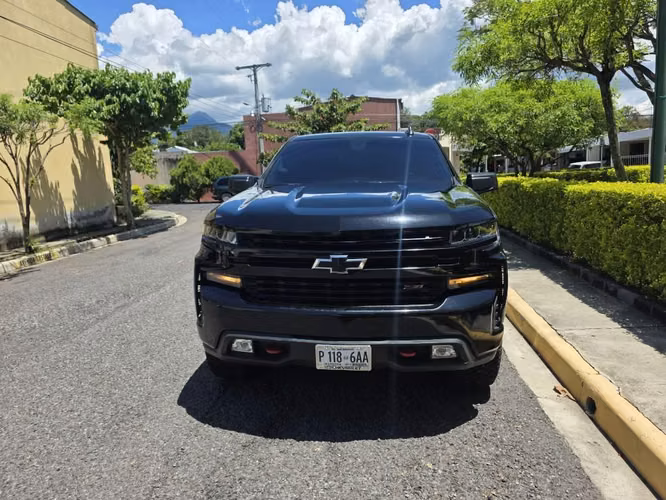 Alquiler de pickup y camioneta 3 filas