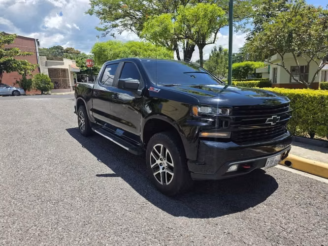 Alquiler de pickup y camioneta 3 filas