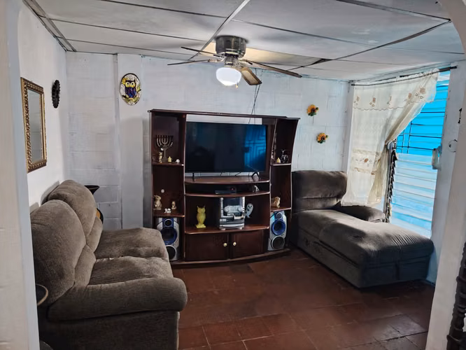 VENTA CASA EN JARDINES DE SAN MARCOS - Imagen 3