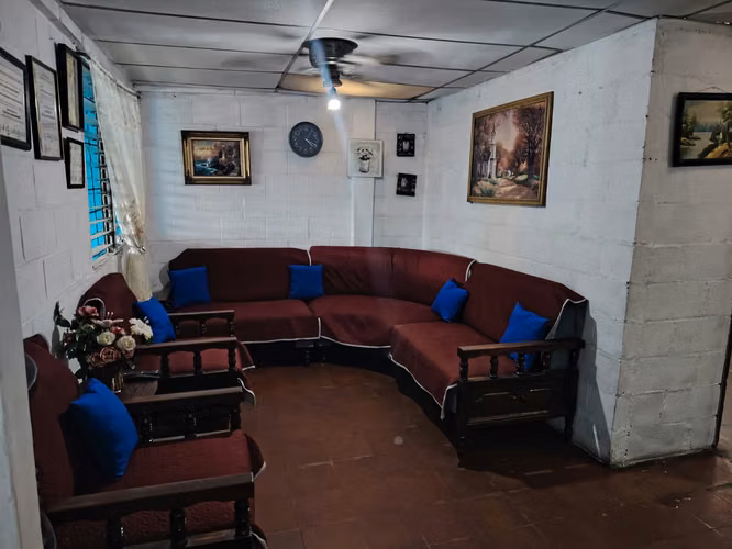 VENTA CASA EN JARDINES DE SAN MARCOS - Imagen 2