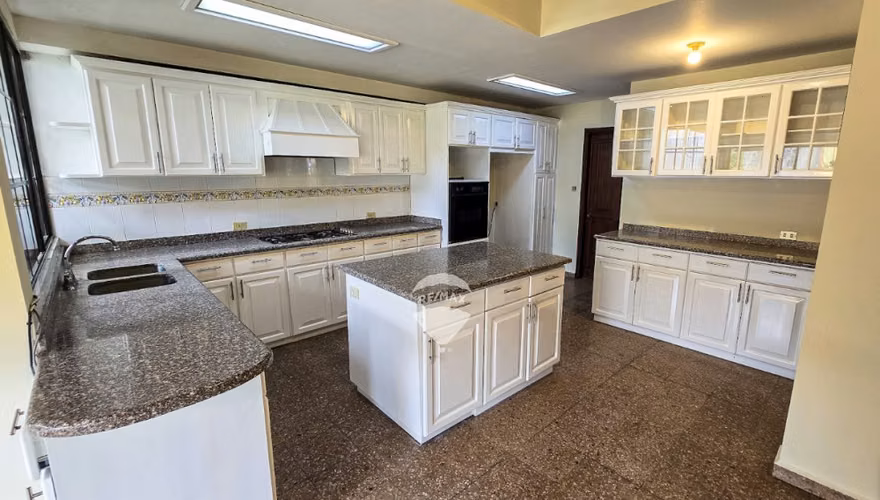 CASA EN ALQUILER CUMBRES DE LA ESCALÓN