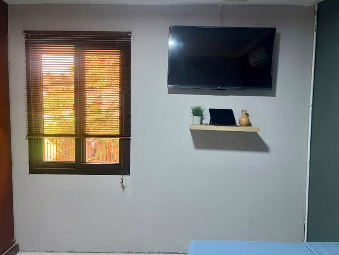 Habitacion para Señorita, atrás de Universidad Nacional