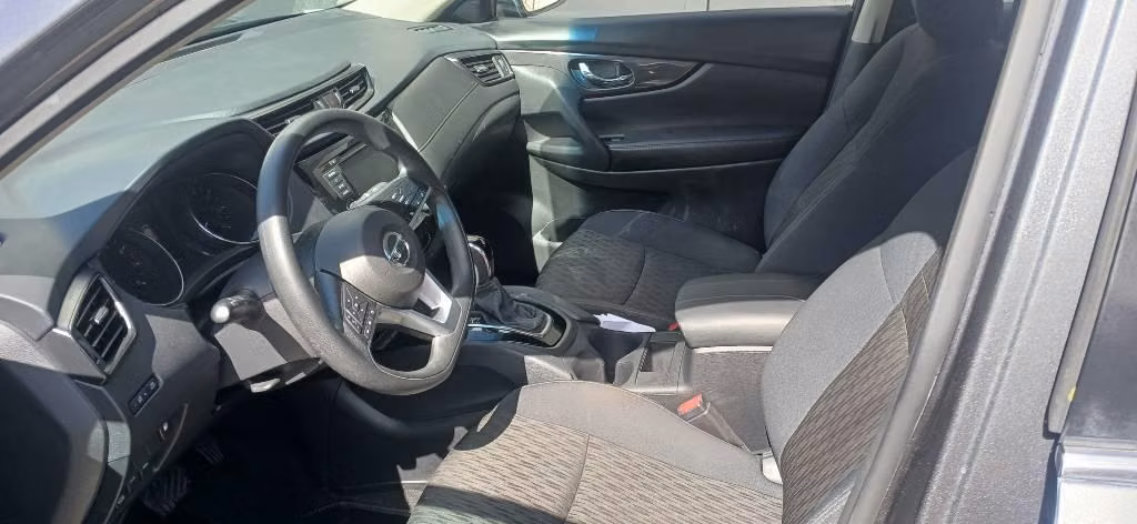 Nissan rogue 2018 4x4