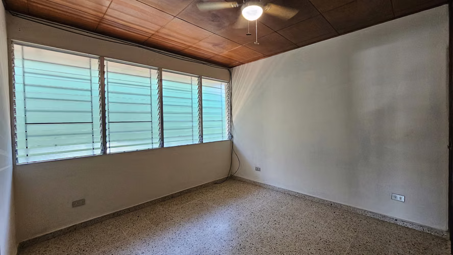Alquiler de apartamento en Colonia Escalón en 91 Av. Norte - Imagen 5