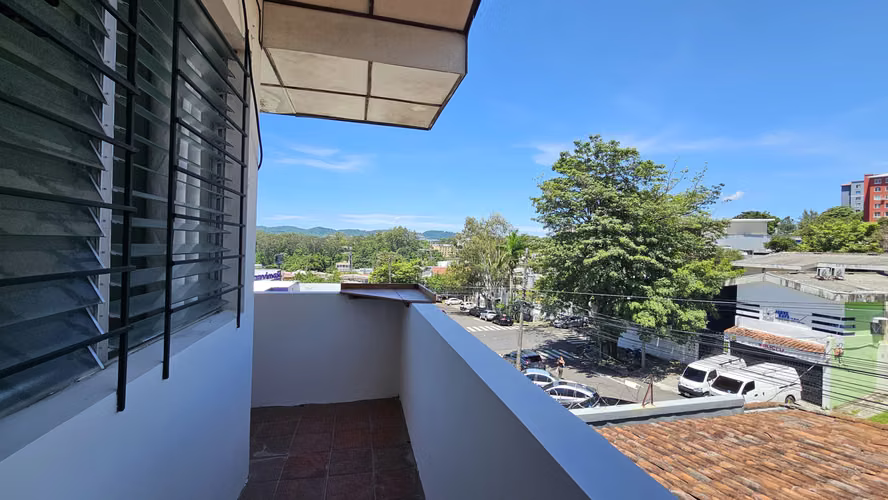 Alquiler de apartamento en Colonia Escalón en 91 Av. Norte - Imagen 11