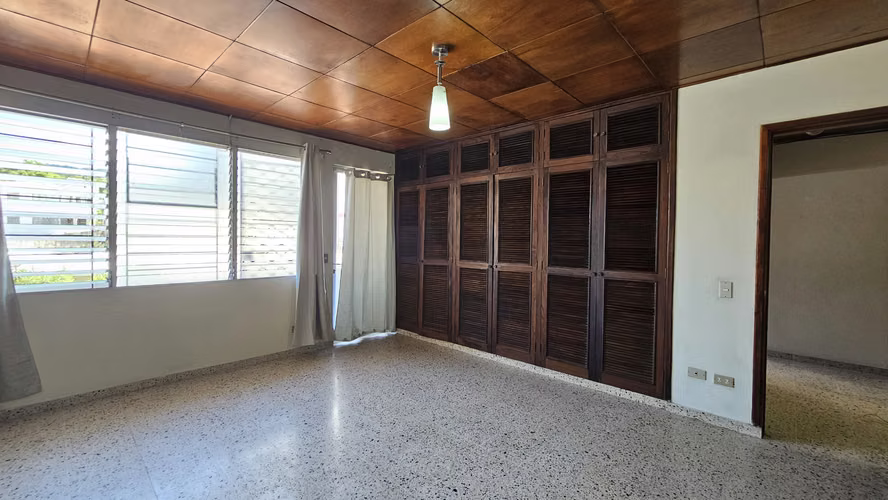 Alquiler de apartamento en Colonia Escalón en 91 Av. Norte - Imagen 10