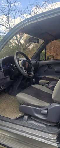 TOYOTA HILUX 2005
