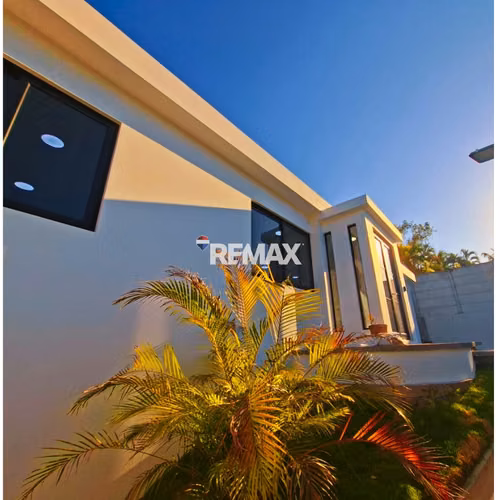 VENTA  CASA ATAMY $ 640.000 MIL/AMUEBLADA/ SURF CITY 1 RESIDENCIAL  primera FILA LA LIBERTAD