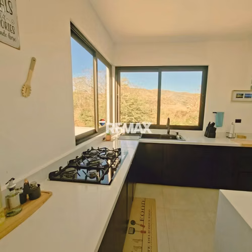 VENTA  CASA ATAMY $ 640.000 MIL/AMUEBLADA/ SURF CITY 1 RESIDENCIAL  primera FILA LA LIBERTAD