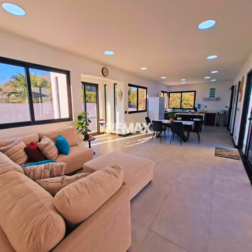 VENTA  CASA ATAMY $ 640.000 MIL/AMUEBLADA/ SURF CITY 1 RESIDENCIAL  primera FILA LA LIBERTAD