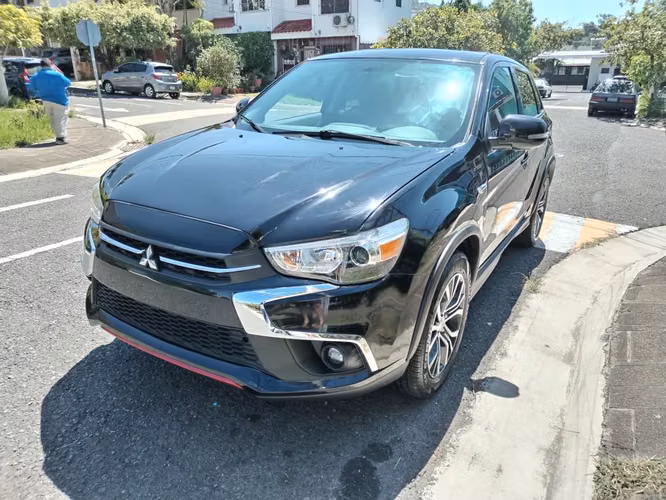  ¡SE VENDE MITSUBISHI OUTLANDER SPORT 2018 PRECIO NEGOCIABLE! 