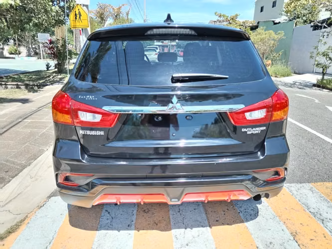  ¡SE VENDE MITSUBISHI OUTLANDER SPORT 2018 PRECIO NEGOCIABLE! 