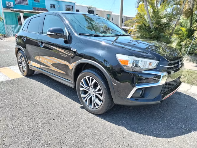  ¡SE VENDE MITSUBISHI OUTLANDER SPORT 2018 PRECIO NEGOCIABLE! 