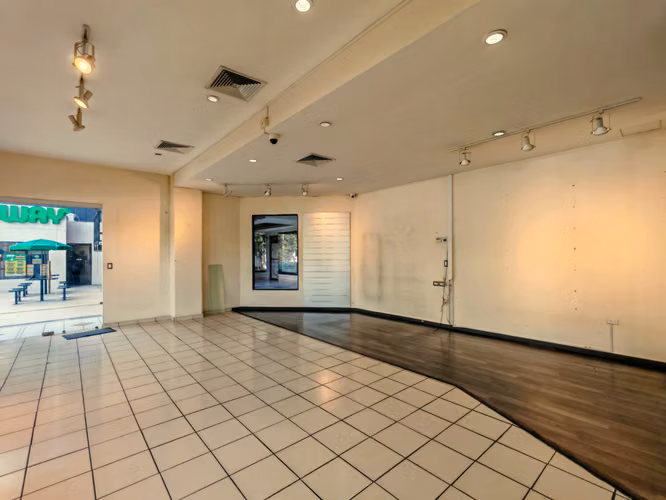 Local comercial en Alquiler | Santa Elena, Antiguo Cuscatlán - Imagen 2