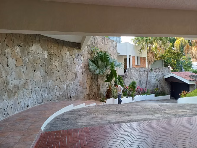 LOMAS DE ALTAMIRA: OPORTUNIDAD ESTRATÉGICA! Precio: $915,000