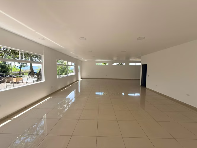 SE VENDE OFICINA COLONIA ESCALÓN, BUENA UBICACIÓN, DE ESQUINA - Imagen 9
