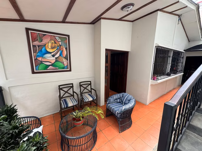 SE VENDE CASA LOS PLANES DE RENDERO con linda vista y con finos acabados