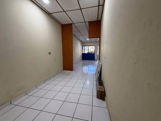 SE VENDE CASA SOBRE CALLE EL PROGRESO, inmueble con alto potencial - Imagen 4