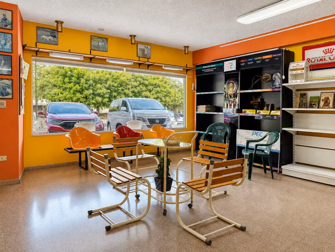 LOCAL COMERCIAL EN VENTA | CENTRO COMERCIAL BALAM QUITZÉ | COLONIA ESCALÓN - Imagen 2
