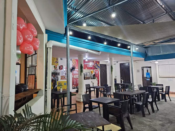 Se vende Local Comercial Corazón de Paseo El Carmen.