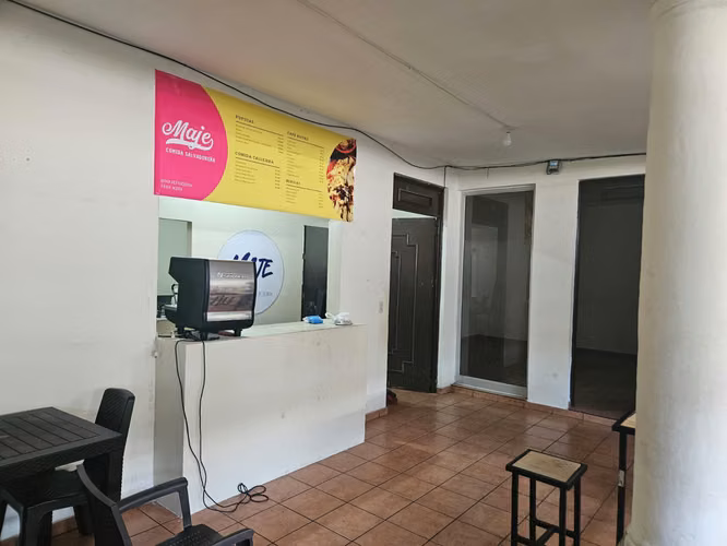 Se vende Local Comercial Corazón de Paseo El Carmen.