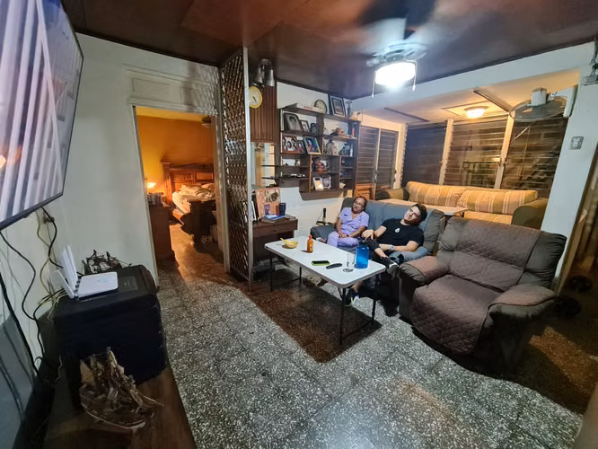Alquiler de habitaciones de lujo a 3 cuadras de Universidad de El Salvador UES